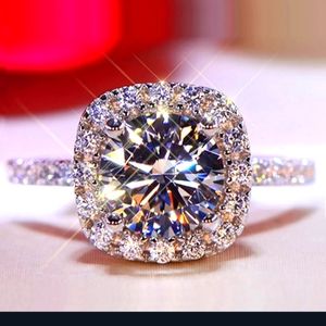 SOLD OUT💥14K WHITE GOLD 💥GORGEOUS ENGAGEMENT RING